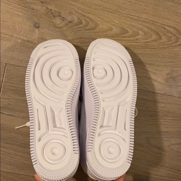 Nike Air Force 1’s Sage Low - Picture 3 of 4